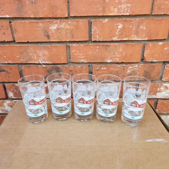 Lot of 5 Vintage 12oz. Christmas Glasses Sleigh Ride Deer and Holly Themed - Picture 2 of 3